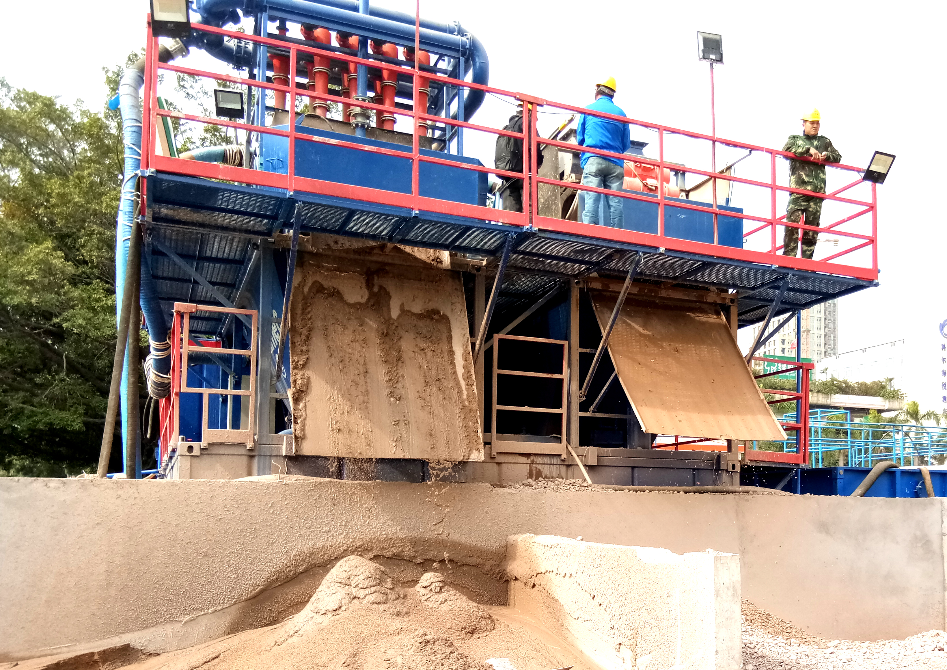 西安科迅案例-山東泥水分離系統現場