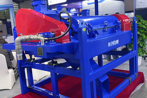 西安科迅機械展出的離心機設備 西安科迅機械展出的離心機設備